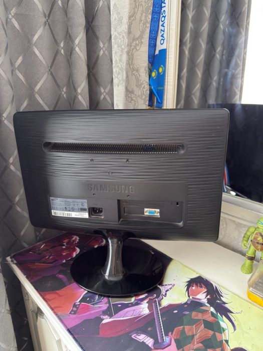Монитор SAMSUNG.
