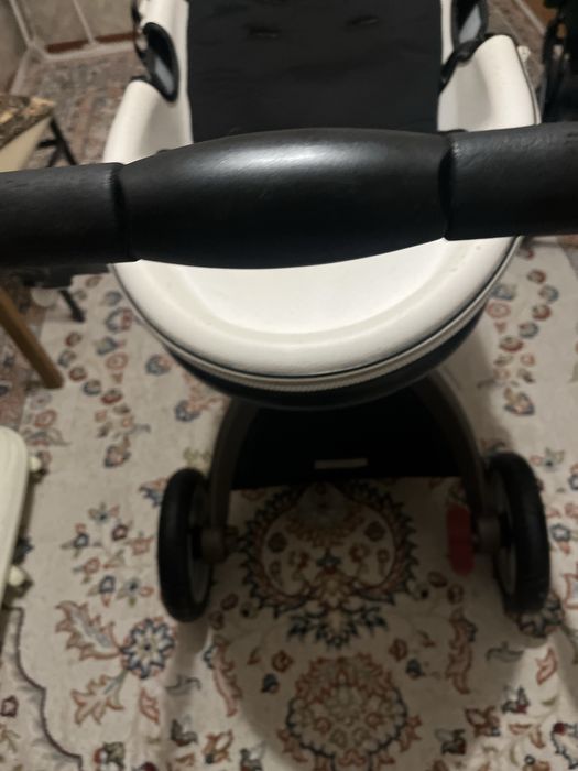 Продам коляску Hot mom