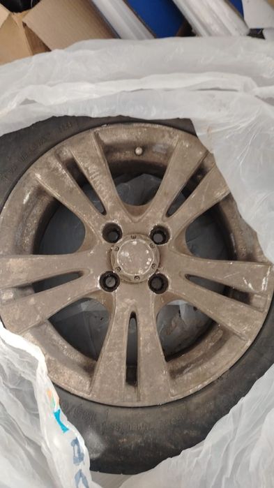 Продам летние шины м дисками в комплекте