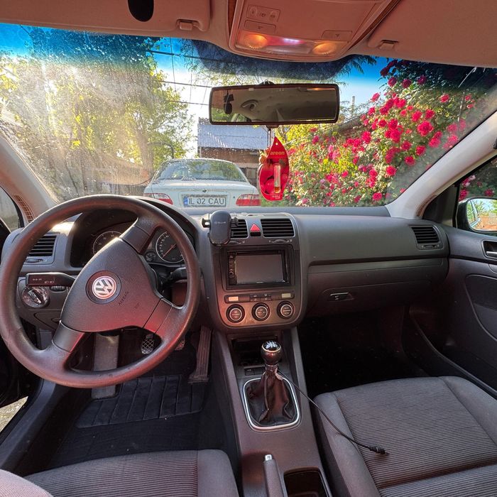 Volkswagen Golf 5, benzină 1.6 MPI