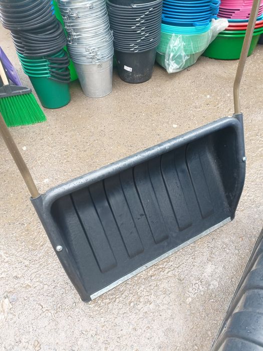 Движок, скрепер для снега