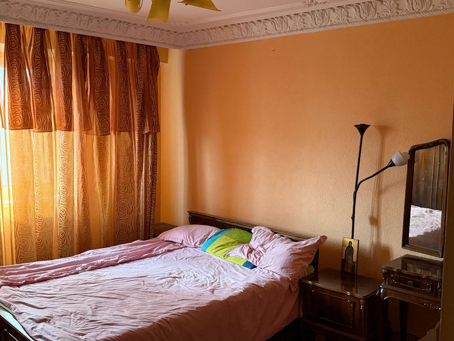 Vand Apartament 3 camere