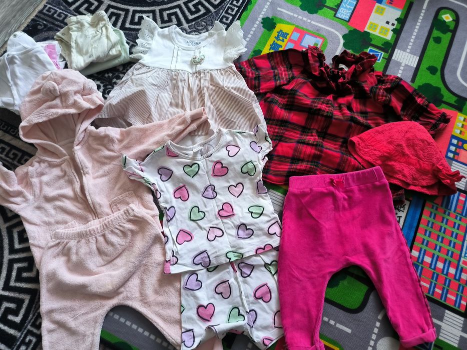 Продам большой пакет детских вещей