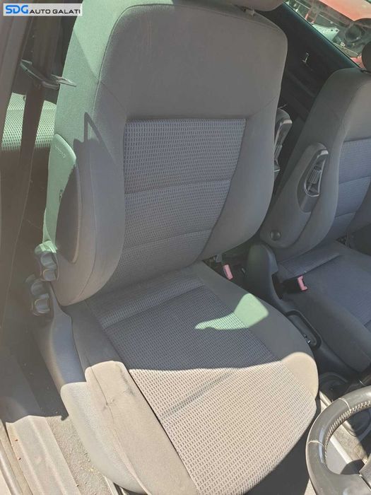 Scaun Dreapta Fata Pasager cu Cotiera Seat Alhambra 1996 - 2010 [C0426]
