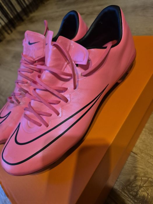 Бутонки NIKE , номер 38,5