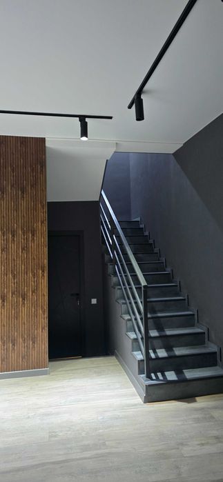 Коттедж 3 этажа 175м2 , Яшнабадский район, ор-р УЗБУМ