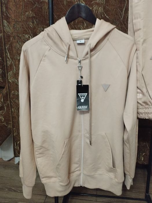 Дамски екип на Guess