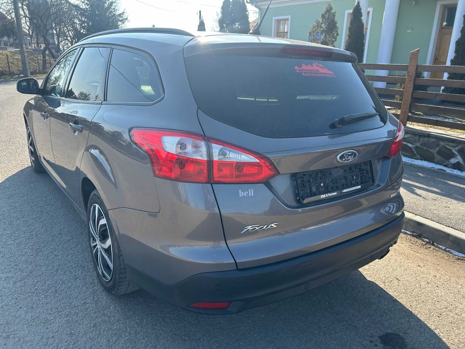 Ford Focus 1.6 ECO BOOST - 150 Cp *** 2013 Negociabil!!