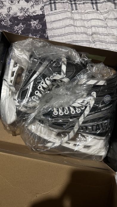 Продам детские коньки