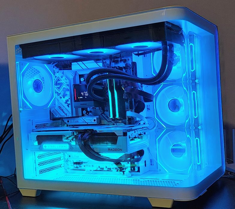 Топ Геймърска конфигурация | Ryzen 7 7800X3D | RX 9070 XT Steel Legend | 32GB RAM | 2TB KC3000 | Гаранция