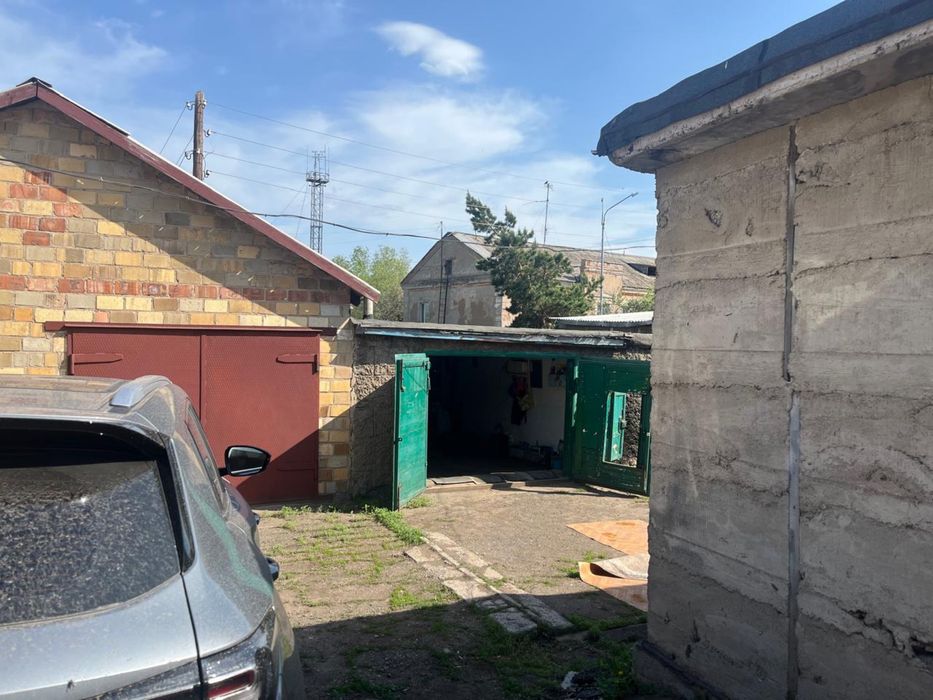 Продам гараж в Сортировке