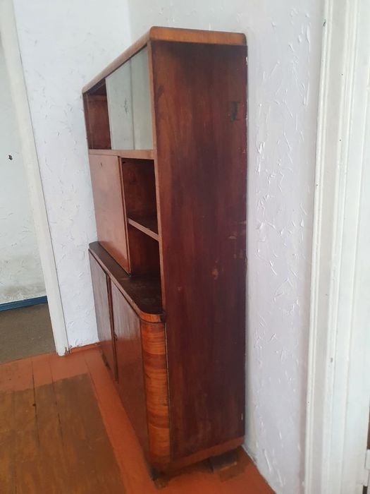 Мебель деревянная шифоньер и сервант