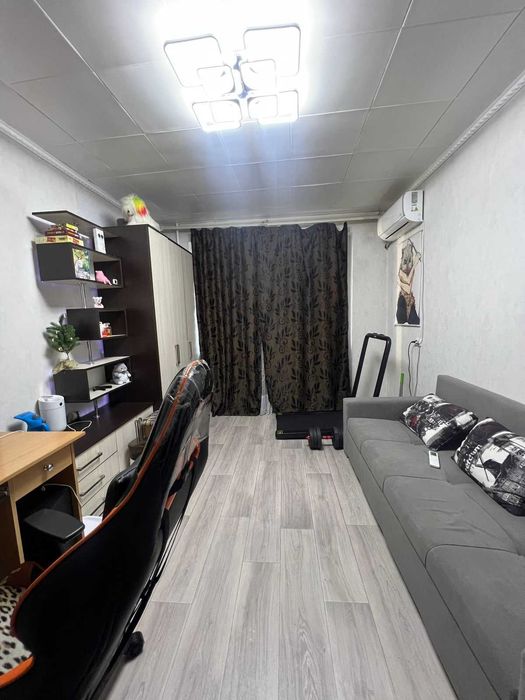 продаётся 1-комнатная квартира в тихом и уютном районе города!