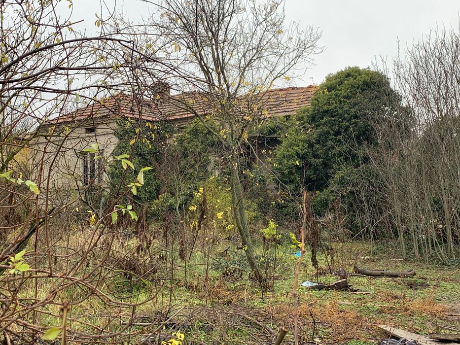 Продава се изгодно къща в с. Генерал Колево до гр. Добрич