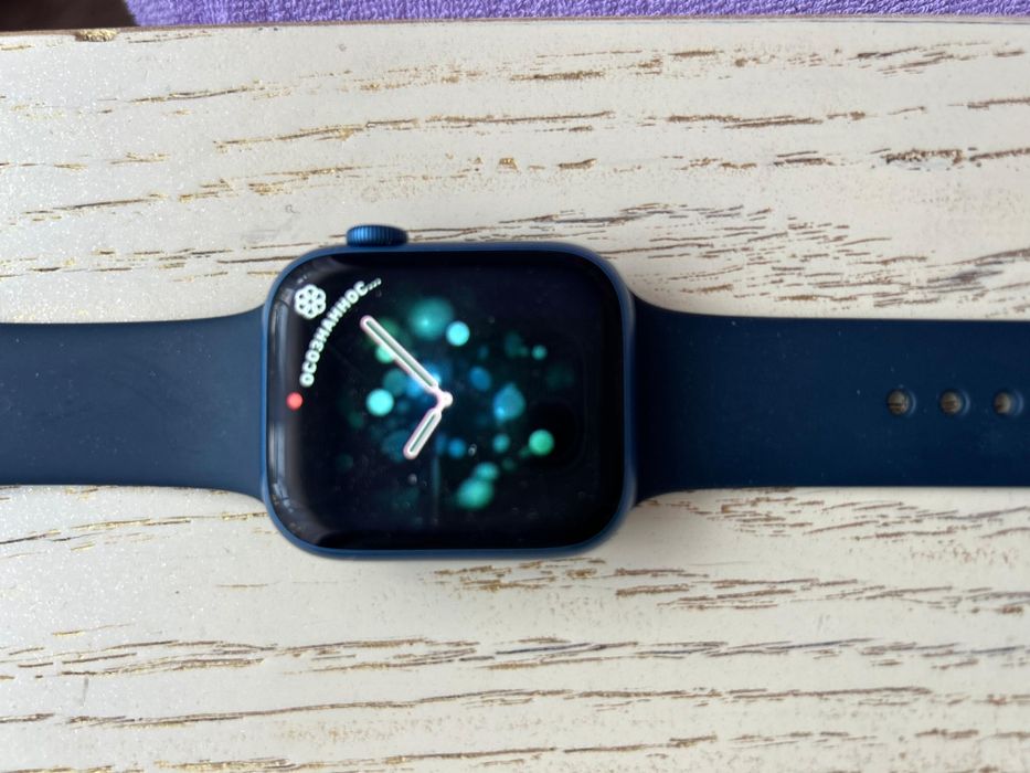 Apple watch 7 series 45 mm .
