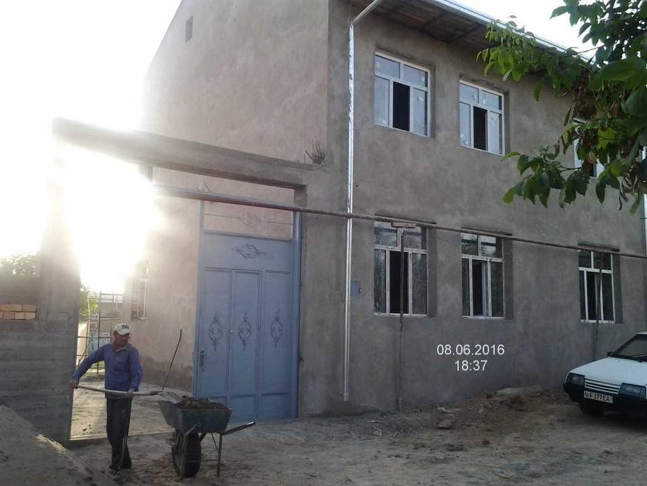 Уй сотилади, Қибрай, "Маданият" қишлоғи, 8,5 сотик, 8 хона, икки этаж