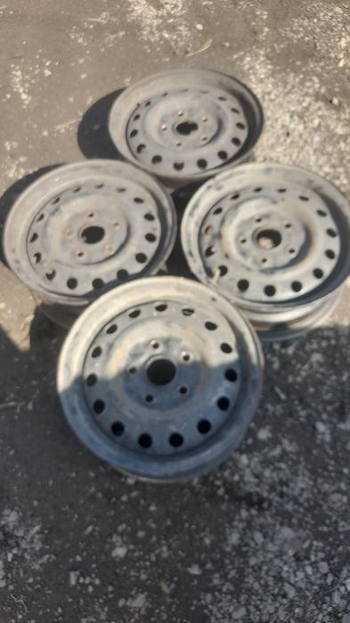 продам диски мазда626.переходка .4 штуки