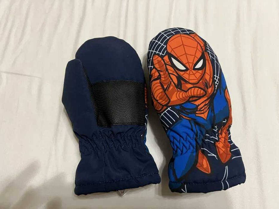 Пролетно-есенни якeта и шапки и ръкавици 1г, 3г, 4г, 6г