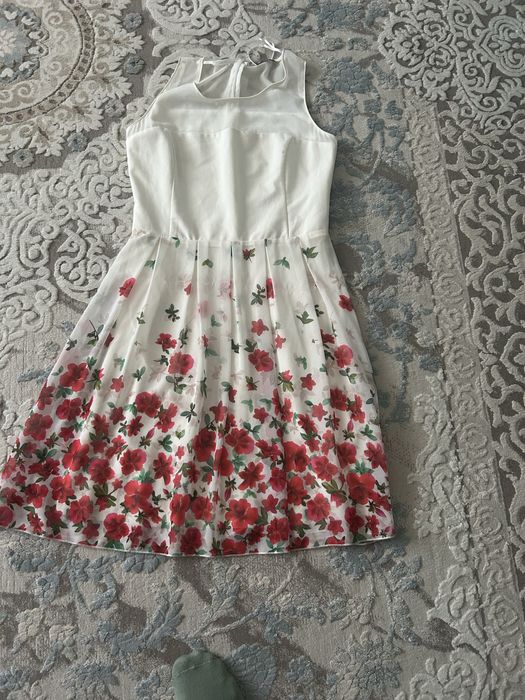 Платье вечернее 46 размер,38 размер второе