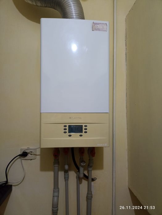 Газовые котлы, запчасти и рабочие