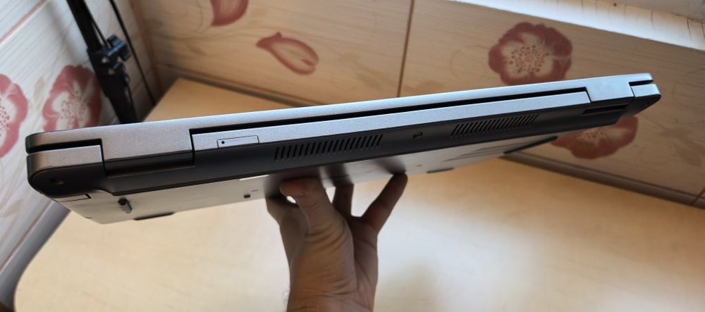 Laptop Dell Latitude 5521_i7-11850H gen 11_12GB DDR4_256GB SSD_15.6FHD