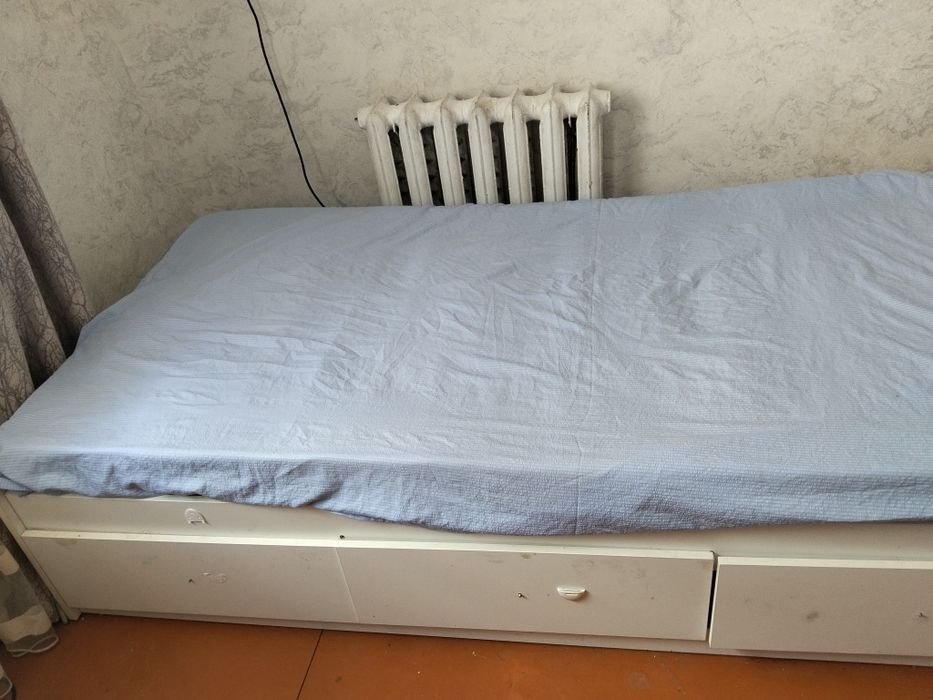 Продам шкафы. Кровать