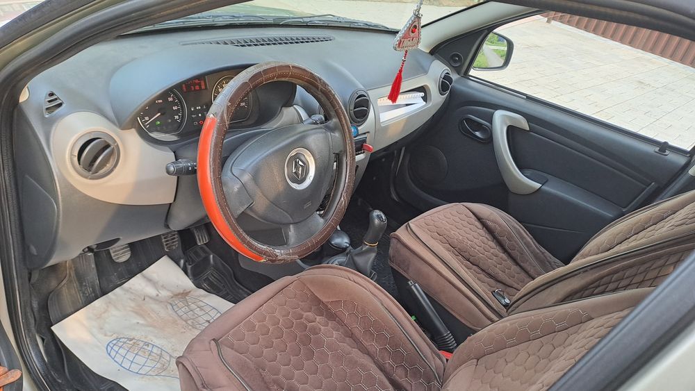 Продам рено сандэро