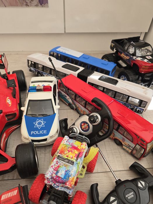 Разнообразни Играчи за малки и големи деца