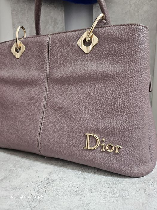 Продам сумку Dior