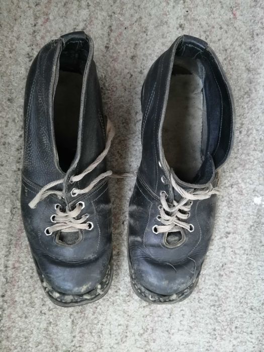 Продам старые лыжные ботинки