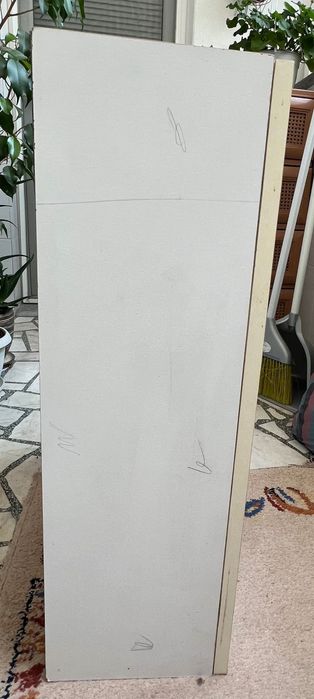 Дървен шкаф запазен