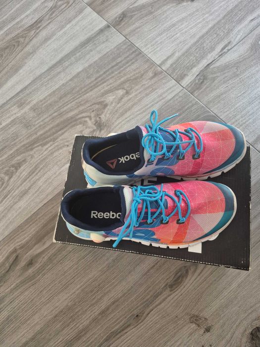 Нови маратонки Reebok pump размер 37.5
