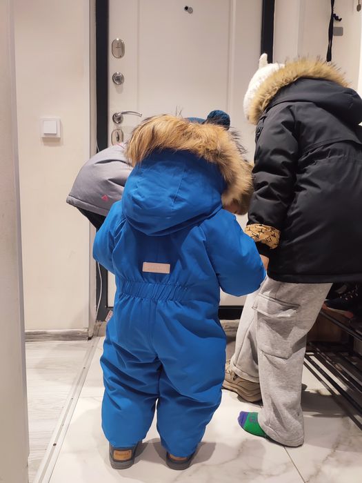 Продам куртку мальчик 10 000