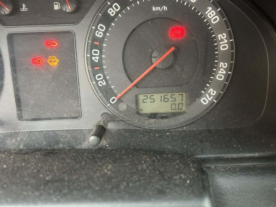 Шкода Супърб на части