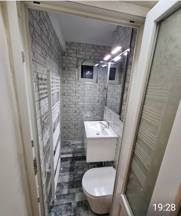 Vand apartament 2 camere ,etaj 2 !Renovat si.mobilat -totul Nou!