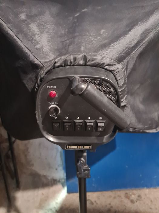 Софтбокса 2 броя с оригинални лампи