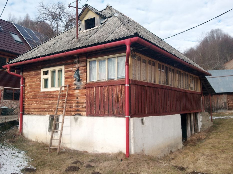 Casa veche din lemn pentru reconstruit lemn vechi
