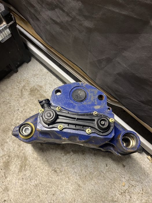 Etriere man mercedes scania