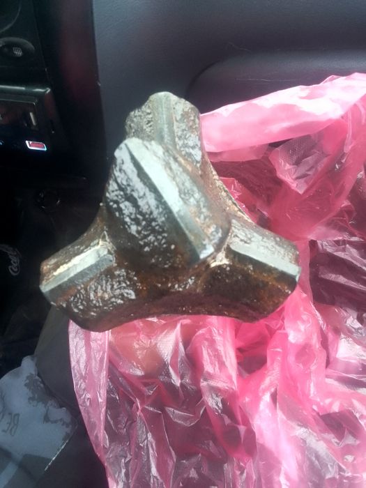 Буровой сотилади