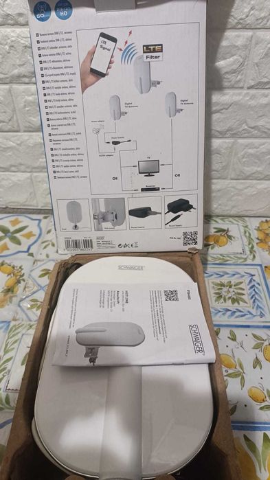 Antenă TV exterioară Schwaiger DTA4000 011 36dB