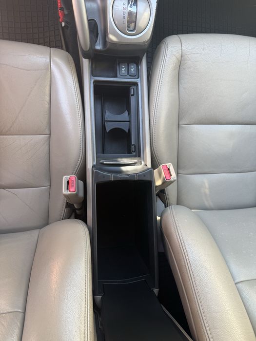 Honda Civic Hybrid 2009, automată, piele, navigație, consum 5.5–6%, foarte îngrijită
