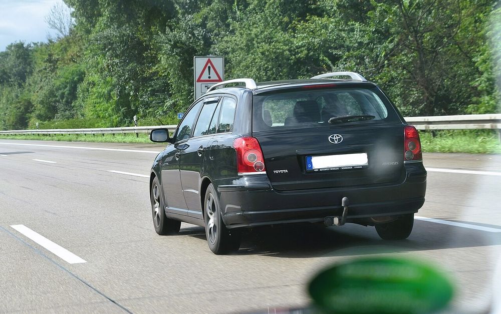 Toyota Avensis (T25), 2003-2006 PIESE AUTO