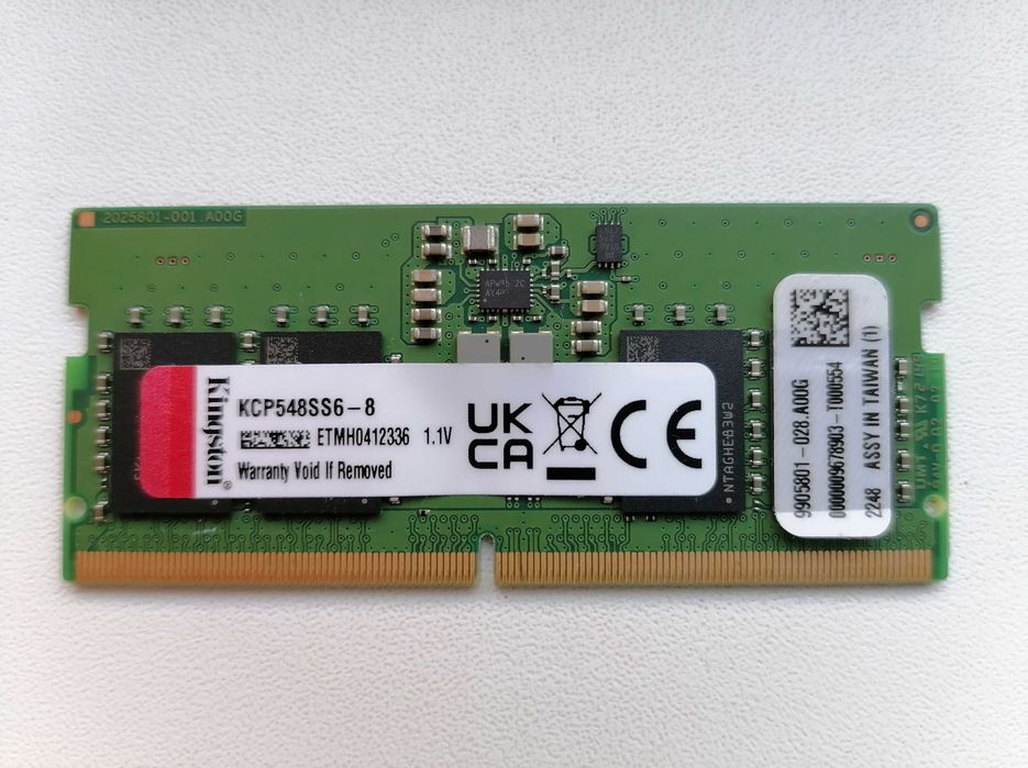 1 x 8GB DDR5 4800 < -- memorie laptop RAM SODIMM