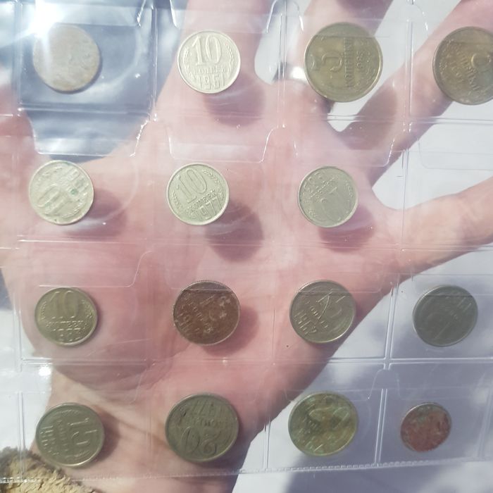 Продам монеты. Разные