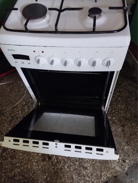 Газ плита продаю срочно