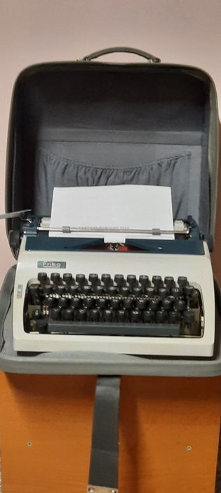 Mașină de scris Erika impecabilă