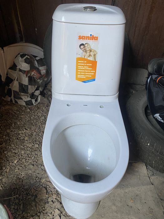 Продам унитазы б/ у для  стройки
