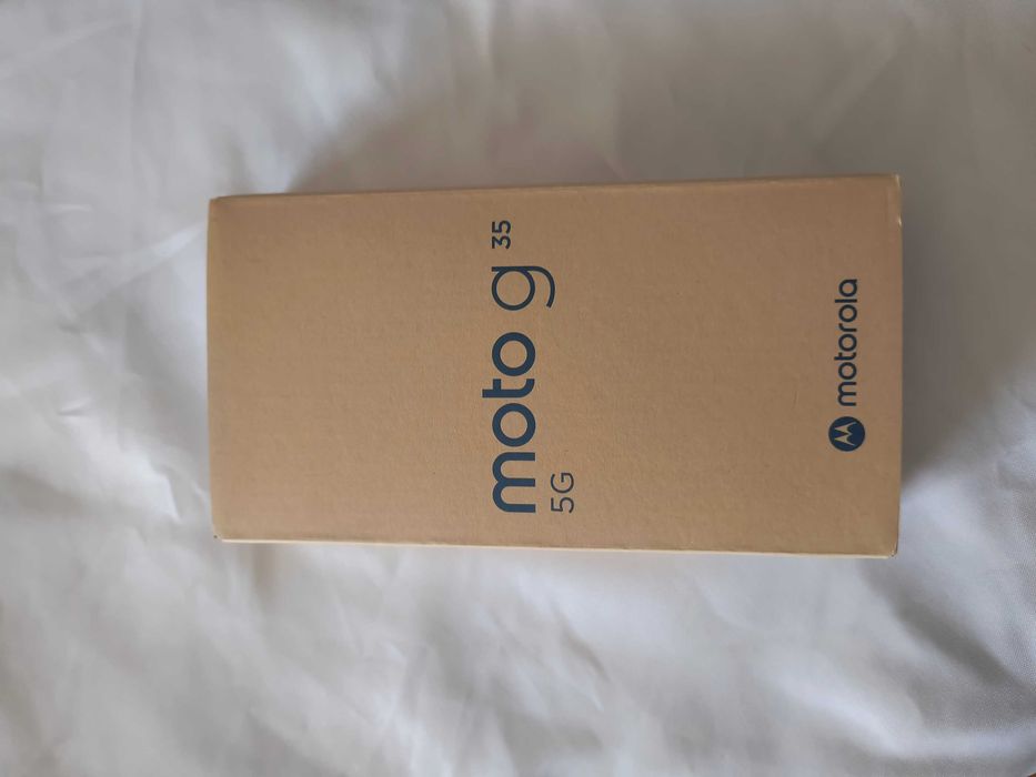 Motorola G35 5G 128 GB чисто нов с 2 години гаранция