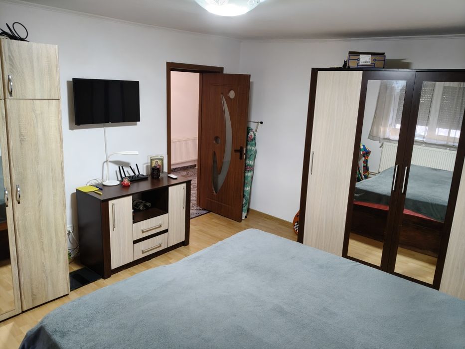 Închiriez casa 3 camere Valu lui Traian
