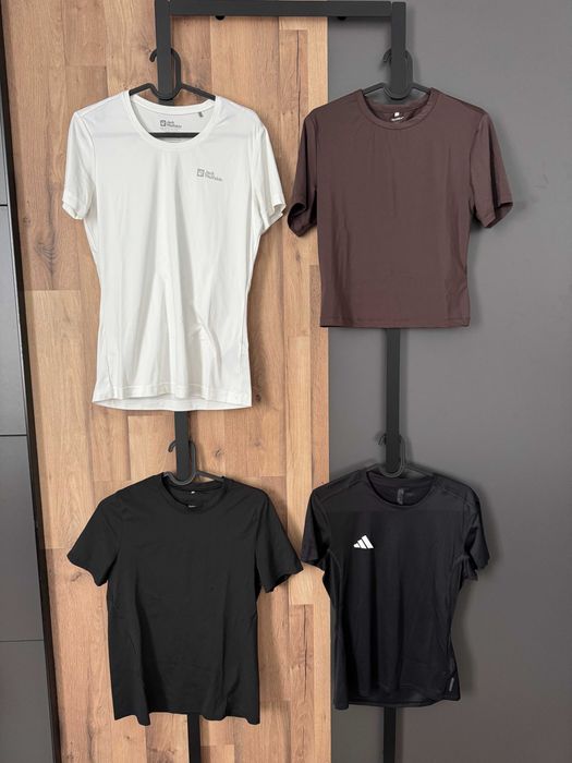 Спортни тениски Jack Wolfskin (9 €), Adidas (7 €), H&M (2 €)